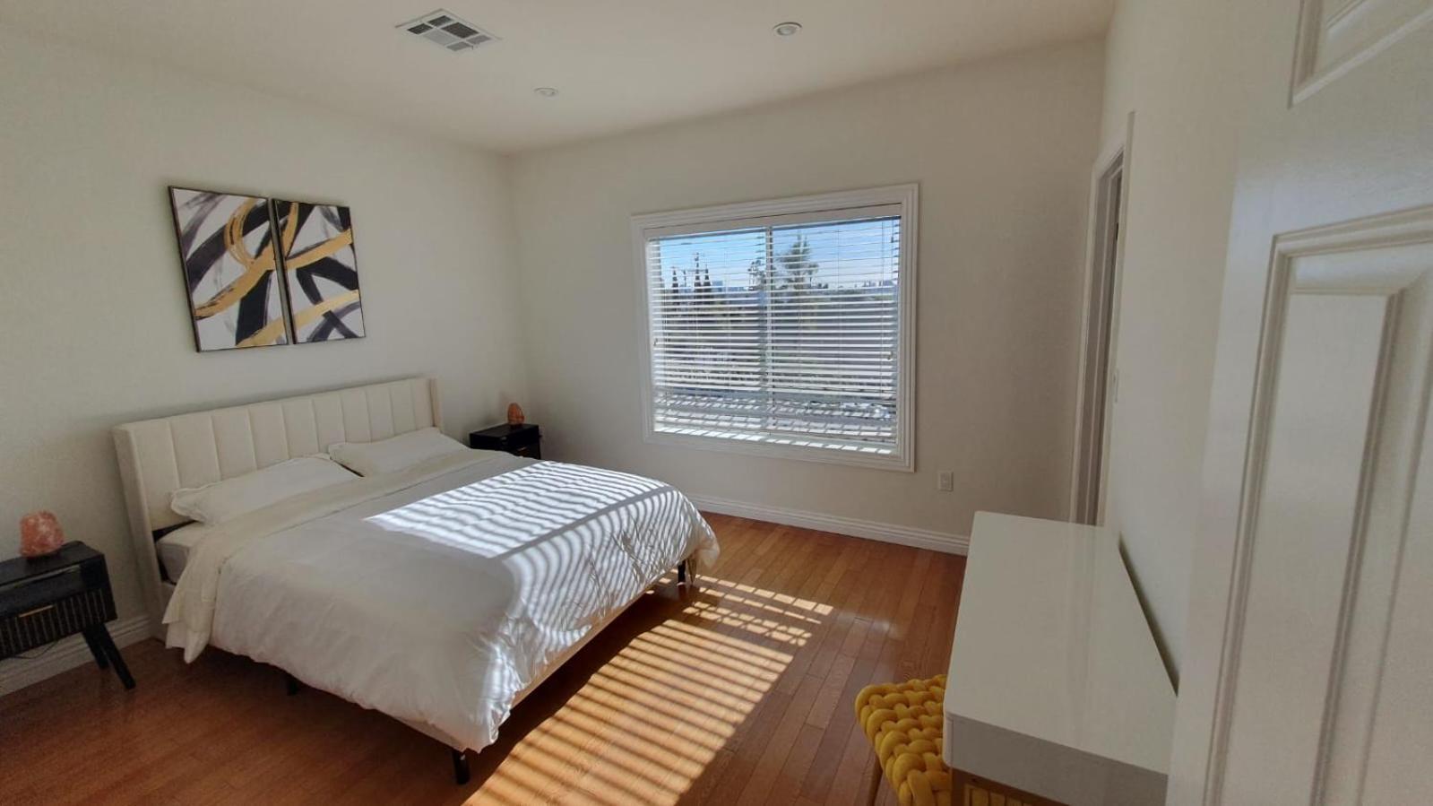 3 Bedroom Hollywood Gem Лос-Анджелес Экстерьер фото